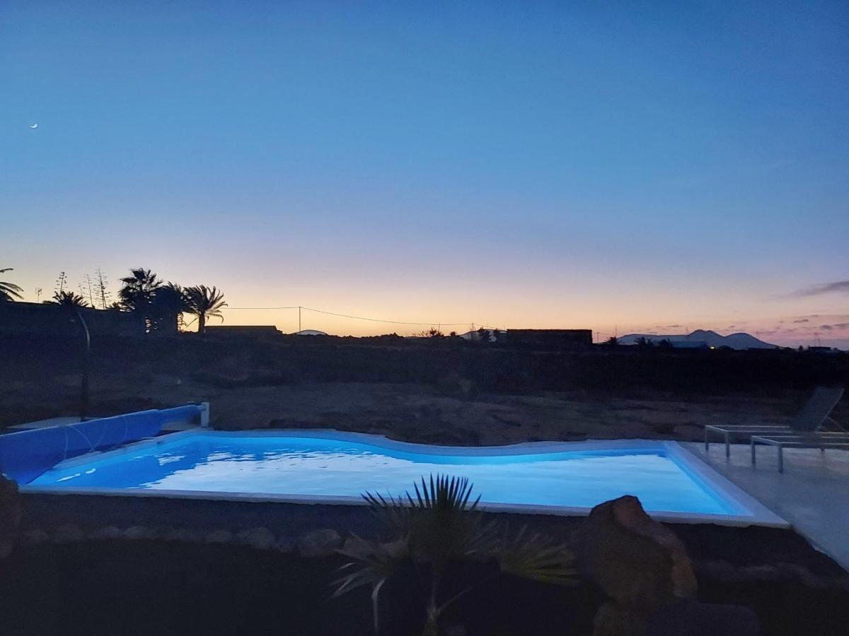 Villa Tabaiba En Lajares Con Piscina Exterior photo